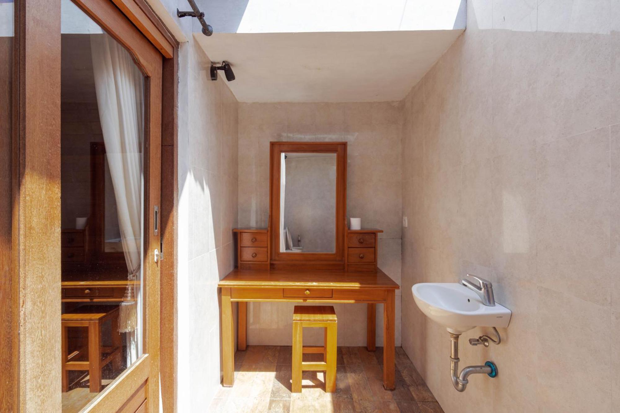 Brisk Homestay Uluwatu Redpartner מראה חיצוני תמונה